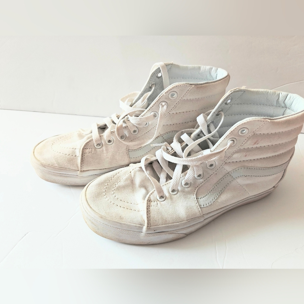 White Vans Off The Wall Sneakers Men's 7.5 Women's 9
